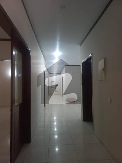 ڈی ایچ اے فیز 6 ڈی ایچ اے ڈیفینس,کراچی میں 5 کمروں کا 1 کنال مکان 4.5 لاکھ میں کرایہ پر دستیاب ہے۔