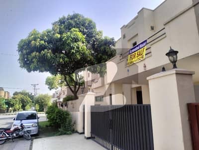 عسکری 10 عسکری,لاہور میں 3 کمروں کا 10 مرلہ مکان 5.0 کروڑ میں برائے فروخت۔