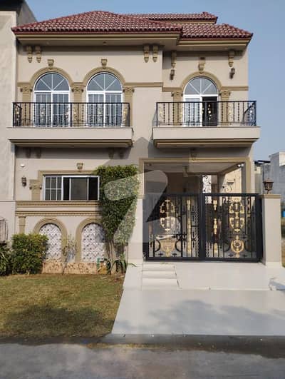 BEAUTIFUL 5 MARLA BUNGALOW FOR SALE DHA 9 TOWN A BLOCK | 50 FT ROAD