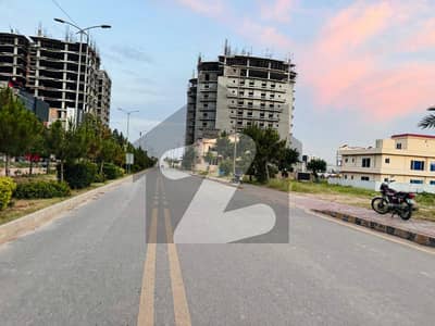 ٹاپ سٹی 1 - بلاک بی ٹاپ سٹی 1,اسلام آباد میں 10 مرلہ رہائشی پلاٹ 2.65 کروڑ میں برائے فروخت۔