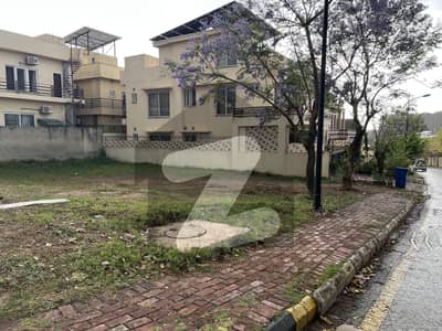 1 kanal Plot For Sale Full Highted location Bahria Enclave Islamabad 1 kanal Plot For Sale Full Highted location Bahria Enclave Islamabad