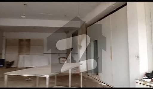 قائداعظم انڈسٹریل اسٹیٹ لاہور میں 1 کمرے کا 16 مرلہ فیکٹری 2.5 لاکھ میں کرایہ پر دستیاب ہے۔