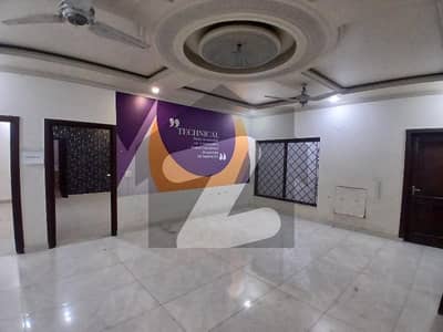 Building For Rent 35. Marla Peoples Colony No 1