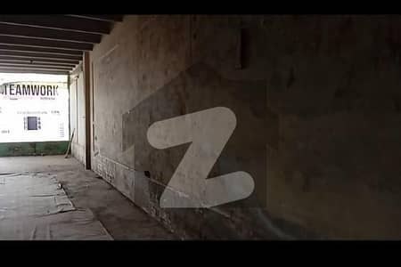 قائداعظم انڈسٹریل اسٹیٹ لاہور میں 12 مرلہ علاوہ 1.0 لاکھ میں کرایہ پر دستیاب ہے۔