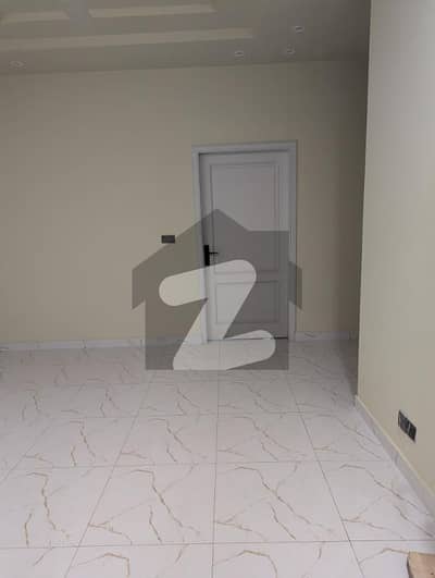 Unfurnished Studio Apartment Available For Rent