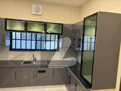 واپڈا ٹاؤن فیز 1 واپڈا ٹاؤن,لاہور میں 6 کمروں کا 10 مرلہ مکان 5.6 کروڑ میں برائے فروخت۔