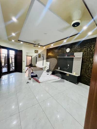 ایل ڈی اے ایوینیو لاہور میں 2 کمروں کا 10 مرلہ زیریں پورشن 65.0 ہزار میں کرایہ پر دستیاب ہے۔