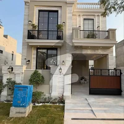 ڈی ایچ اے فیز 7 ڈیفنس (ڈی ایچ اے),لاہور میں 3 کمروں کا 5 مرلہ مکان 2.8 کروڑ میں برائے فروخت۔ ڈی ایچ اے فیز 7 ڈیفنس (ڈی ایچ اے),لاہور میں 3 کمروں کا 5 مرلہ مکان 2.8 کروڑ میں برائے فروخت۔