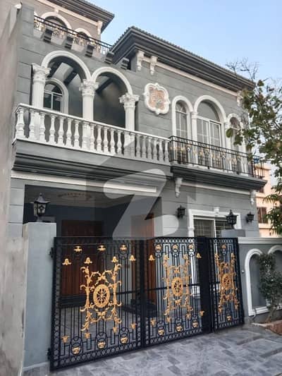 A Stunning Prime Location House Is Up For Grabs In Park View City - Tulip Block Lahore