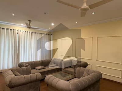 ایف ۔ 7 اسلام آباد میں 8 کمروں کا 1 کنال مکان 15.0 لاکھ میں کرایہ پر دستیاب ہے۔