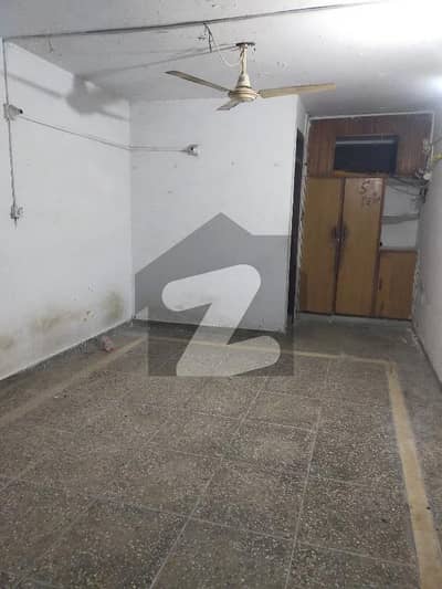 Room for rent in commercial market satellite town Rawalpindi.
