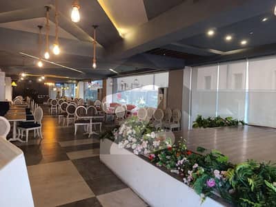 BUSINESS OPERTUNITY AT PRIME LOCATION OF GULGERG ON MM ALAM ROAD ON RENT BUSINESS OPERTUNITY AT PRIME LOCATION OF GULGERG ON MM ALAM ROAD ON RENT