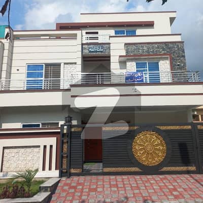 جی ۔ 13 اسلام آباد میں 6 کمروں کا 10 مرلہ مکان 8.75 کروڑ میں برائے فروخت۔