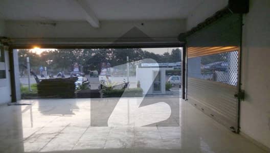 2000 Sqft Prime Commercial Shop for Rent on MM Alam Road Lahore Ideal for Brands & Aesthetic Clinics