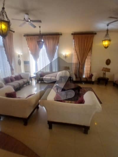 ڈی ایچ اے فیز 8 ڈی ایچ اے ڈیفینس,کراچی میں 6 کمروں کا 2 کنال مکان 9.0 لاکھ میں کرایہ پر دستیاب ہے۔ ڈی ایچ اے فیز 8 ڈی ایچ اے ڈیفینس,کراچی میں 6 کمروں کا 2 کنال مکان 9.0 لاکھ میں کرایہ پر دستیاب ہے۔