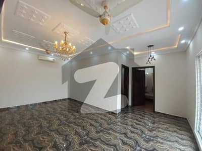 ڈی ایچ اے 9 ٹاؤن ڈیفنس (ڈی ایچ اے),لاہور میں 3 کمروں کا 5 مرلہ مکان 3.15 کروڑ میں برائے فروخت۔ ڈی ایچ اے 9 ٹاؤن ڈیفنس (ڈی ایچ اے),لاہور میں 3 کمروں کا 5 مرلہ مکان 3.15 کروڑ میں برائے فروخت۔