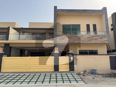 عسکری 6 ملیر کنٹونمنٹ,کینٹ,کراچی میں 5 کمروں کا 12 مرلہ مکان 6.1 کروڑ میں برائے فروخت۔