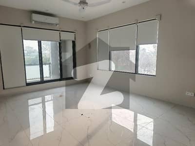 ایف ۔ 6 اسلام آباد میں 6 کمروں کا 1 کنال مکان 15.0 لاکھ میں کرایہ پر دستیاب ہے۔