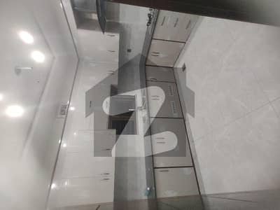 ایل ڈی اے ایوینیو ۔ بلاک جے ایل ڈی اے ایوینیو,لاہور میں 8 کمروں کا 10 مرلہ مکان 3.95 کروڑ میں برائے فروخت۔ ایل ڈی اے ایوینیو ۔ بلاک جے ایل ڈی اے ایوینیو,لاہور میں 8 کمروں کا 10 مرلہ مکان 3.95 کروڑ میں برائے فروخت۔