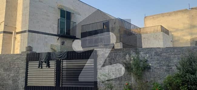 بنی گالہ اسلام آباد میں 5 کمروں کا 15 مرلہ مکان 3.75 کروڑ میں برائے فروخت۔