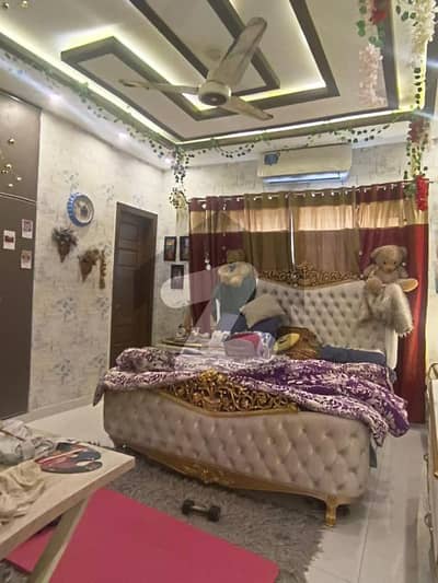 550 Square Feet Spacious Flat Is Available In Bahria Town - Sector C For rent