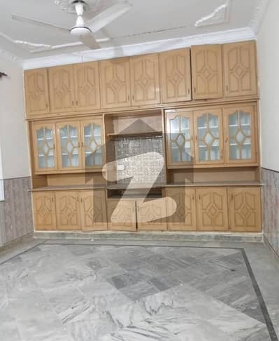 جی ۔ 11 اسلام آباد میں 4 کمروں کا 5 مرلہ مکان 1.56 لاکھ میں کرایہ پر دستیاب ہے۔