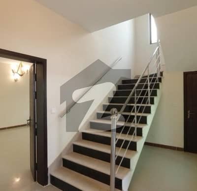 عسکری 5 ۔ سیکٹر جے عسکری 5,ملیر کنٹونمنٹ,کینٹ,کراچی میں 5 کمروں کا 15 مرلہ مکان 8.2 کروڑ میں برائے فروخت۔