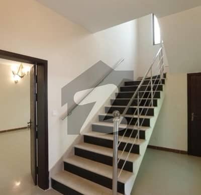 عسکری 5 ۔ سیکٹر جے عسکری 5,ملیر کنٹونمنٹ,کینٹ,کراچی میں 5 کمروں کا 15 مرلہ مکان 8.1 کروڑ میں برائے فروخت۔