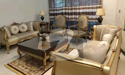 کینٹ لاہور میں 3 کمروں کا 1 کنال بالائی پورشن 1.52 لاکھ میں کرایہ پر دستیاب ہے۔