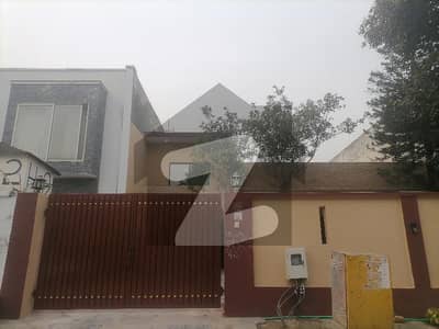 ایف ۔ 6 اسلام آباد میں 3 کمروں کا 18 مرلہ مکان 4.5 لاکھ میں کرایہ پر دستیاب ہے۔