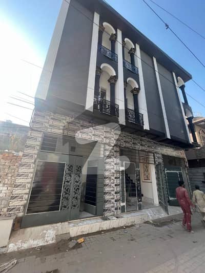 نشتر کالونی لاہور میں 4 کمروں کا 2 مرلہ مکان 52.0 ہزار میں کرایہ پر دستیاب ہے۔