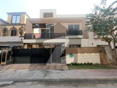 House Available For sale In Bahria Orchard Phase 1 - Central