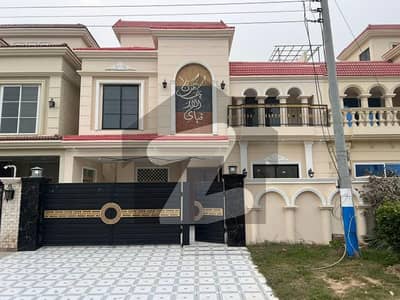 Buch Villas 9.07 marla double story brand new house for rent available 60 ft road facing