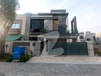 بحریہ آرچرڈ فیز 1 ۔ سدرن بحریہ آرچرڈ فیز 1,بحریہ آرچرڈ,لاہور میں 4 کمروں کا 10 مرلہ مکان 3.75 کروڑ میں برائے فروخت۔