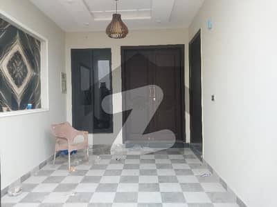 بش ایگزیکٹو ولاز ملتان میں 4 کمروں کا 4 مرلہ مکان 1.85 کروڑ میں برائے فروخت۔