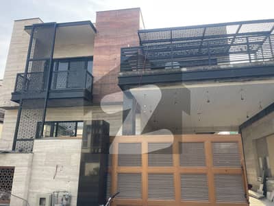 I-8/4. One kanal. Barnd. New upper portion. Separate gate office purpose available for rent ideal location