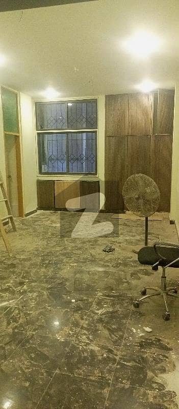 10 کمرشل سٹریٹ - ڈی ایچ اے فیز 4 ڈی ایچ اے فیز 4,ڈی ایچ اے ڈیفینس,کراچی میں 3 کمروں کا 9 مرلہ فلیٹ 1.6 لاکھ میں کرایہ پر دستیاب ہے۔