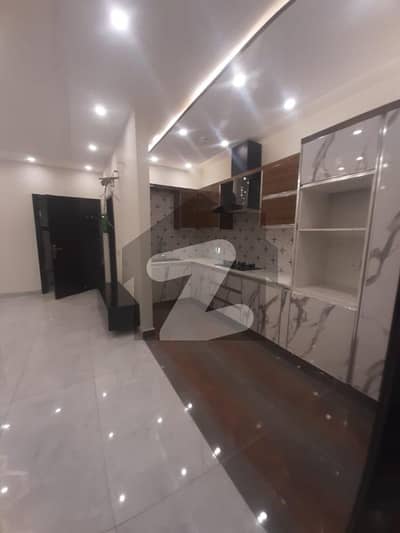 ڈی ایچ اے فیز 8 سابقہ ایئر ایوینیو ڈی ایچ اے فیز 8,ڈی ایچ اے ڈیفینس,لاہور میں 2 کمروں کا 4 مرلہ فلیٹ 2.25 کروڑ میں برائے فروخت۔ ڈی ایچ اے فیز 8 سابقہ ایئر ایوینیو ڈی ایچ اے فیز 8,ڈی ایچ اے ڈیفینس,لاہور میں 2 کمروں کا 4 مرلہ فلیٹ 2.25 کروڑ میں برائے فروخت۔