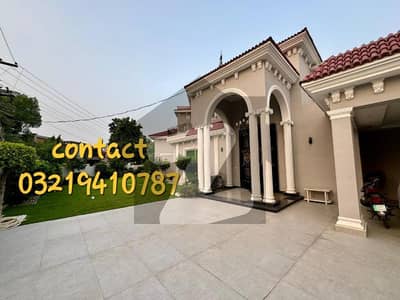 2Kanal Stunning Luxury Furnished Bungalow for Rent