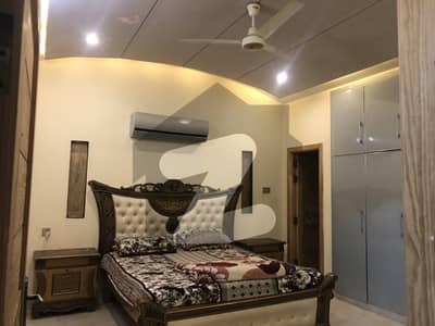 ایڈن گارڈن - بلاک اے ایڈن گارڈنز,فیصل آباد میں 5 کمروں کا 10 مرلہ مکان 3.8 کروڑ میں برائے فروخت۔