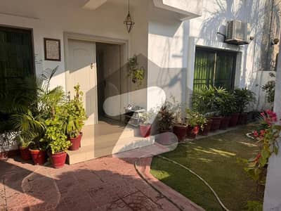 عسکری 10 عسکری,لاہور میں 4 کمروں کا 12 مرلہ مکان 1.55 لاکھ میں کرایہ پر دستیاب ہے۔ عسکری 10 عسکری,لاہور میں 4 کمروں کا 12 مرلہ مکان 1.55 لاکھ میں کرایہ پر دستیاب ہے۔