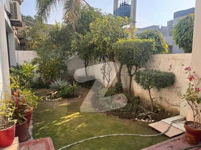 Beautifully & Well Managed 12 Marla House In Askari 10 For Urgent Rent!