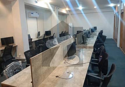 بلیو ایریا اسلام آباد میں 13 مرلہ عمارت 18.5 کروڑ میں برائے فروخت۔