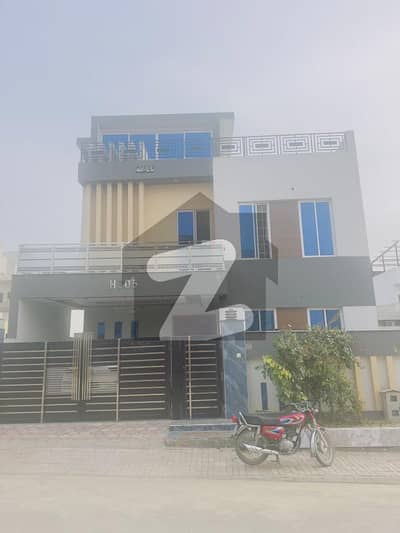 کوہستان انکلیو - سیکٹر ایچ کوہستان انکلیو,واہ کینٹ,واہ میں 10 مرلہ مکان 3.7 کروڑ میں برائے فروخت۔