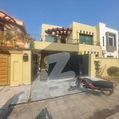 بحریہ ٹاؤن تکبیر بلاک بحریہ ٹاؤن سیکٹر B,بحریہ ٹاؤن,لاہور میں 4 کمروں کا 10 مرلہ مکان 3.5 کروڑ میں برائے فروخت۔ بحریہ ٹاؤن تکبیر بلاک بحریہ ٹاؤن سیکٹر B,بحریہ ٹاؤن,لاہور میں 4 کمروں کا 10 مرلہ مکان 3.5 کروڑ میں برائے فروخت۔