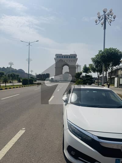 Faisal Hills Main Road