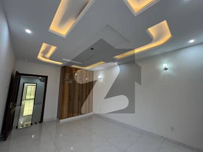 10 Marla Investors Rate House For Sale