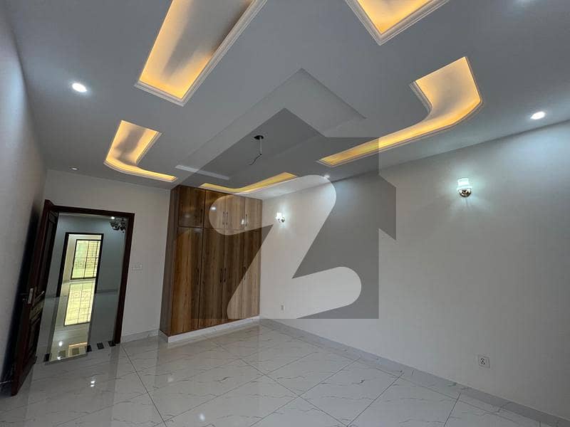 10 Marla Investors Rate House For Sale 10 Marla Investors Rate House For Sale