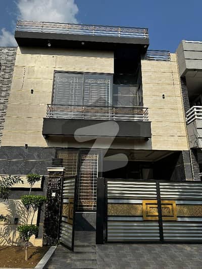 سٹی ہاؤسنگ سکیم جہلم میں 4 کمروں کا 5 مرلہ مکان 1.75 کروڑ میں برائے فروخت۔