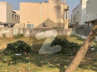 ڈی ایچ اے فیز 7 - بلاک آر فیز 7,ڈیفنس (ڈی ایچ اے),لاہور میں 1 کنال رہائشی پلاٹ 4.2 کروڑ میں برائے فروخت۔ ڈی ایچ اے فیز 7 - بلاک آر فیز 7,ڈیفنس (ڈی ایچ اے),لاہور میں 1 کنال رہائشی پلاٹ 4.2 کروڑ میں برائے فروخت۔